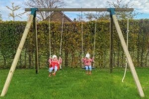 GROTE VRIJSTAANDE SCHOMMEL