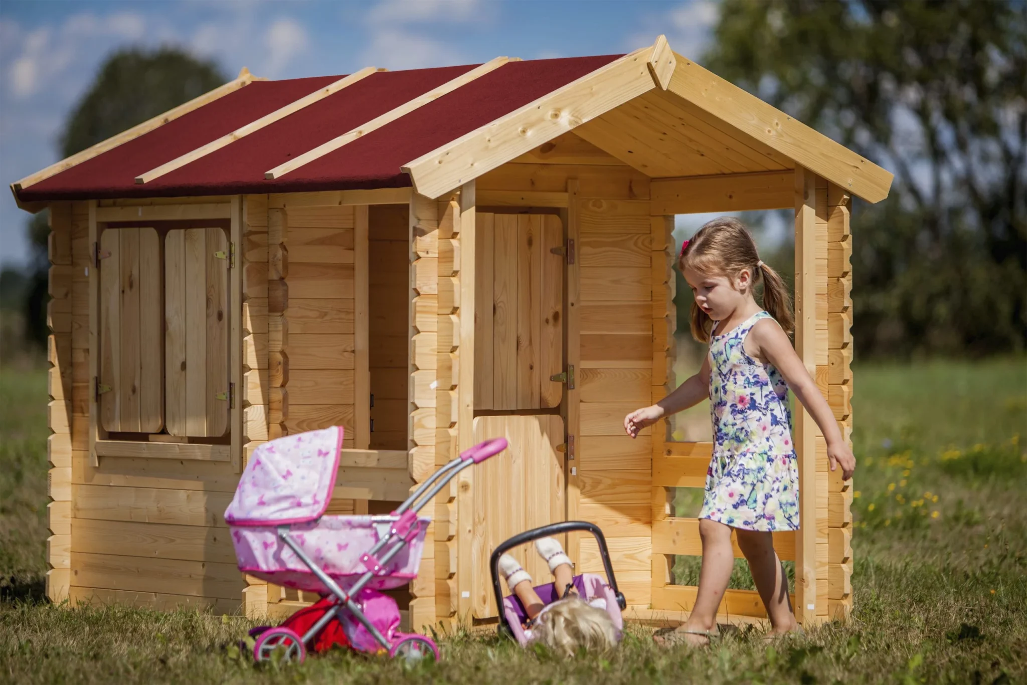 Holz-Spielhaus M501 für Kinder – 130 × 164 cm – Bild 2